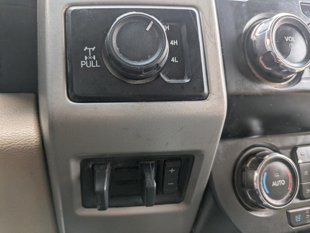 Ford F-250 SD Lariat 4WD 2019