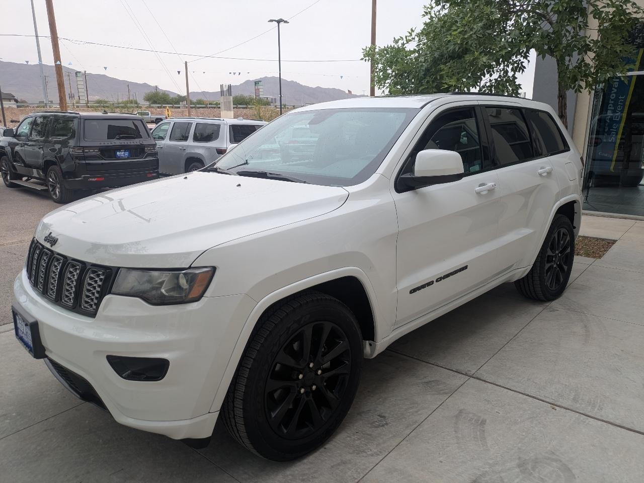 Jeep Grand Cherokee Laredo 2WD 2020