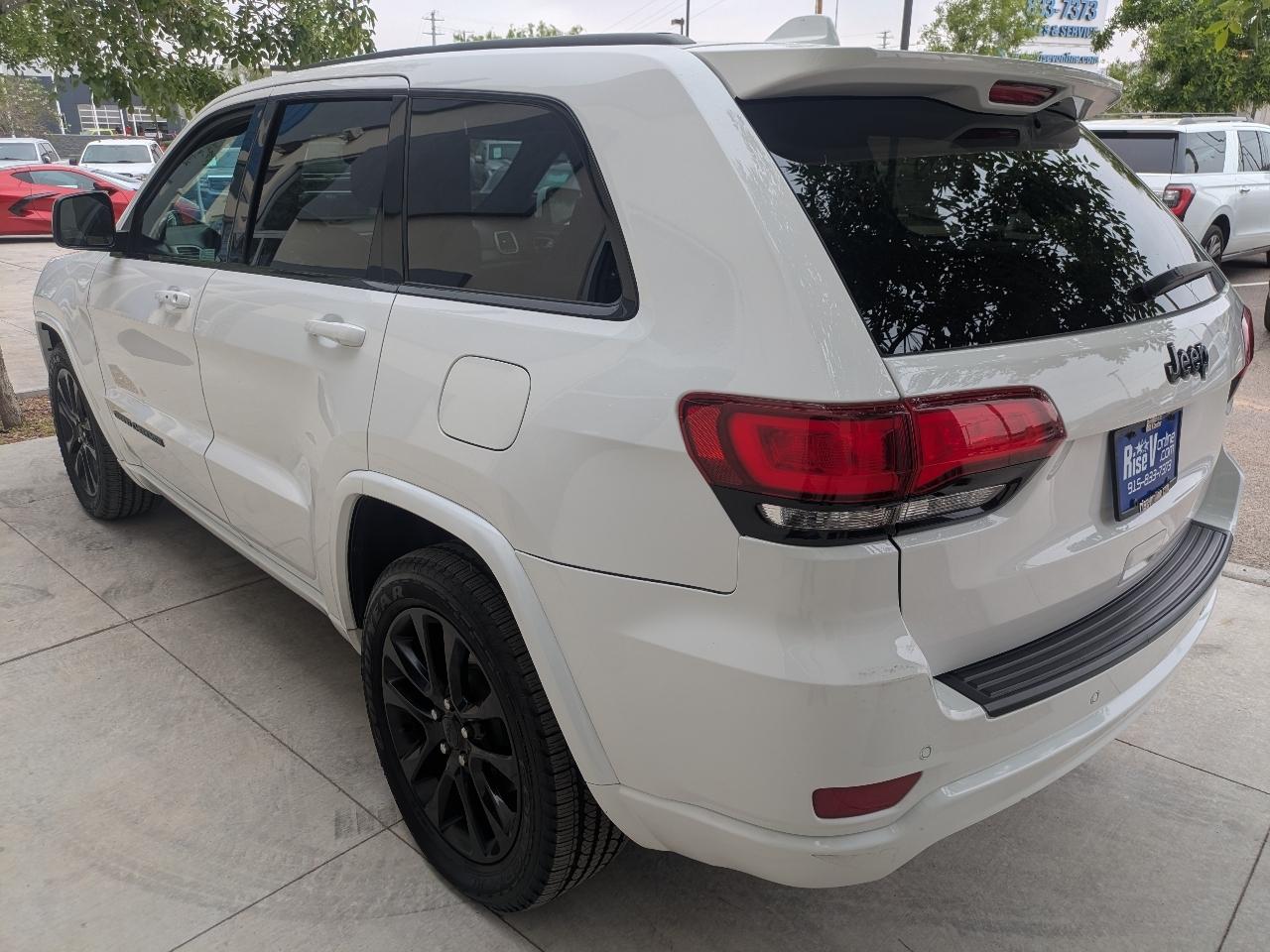 Jeep Grand Cherokee Laredo 2WD 2020