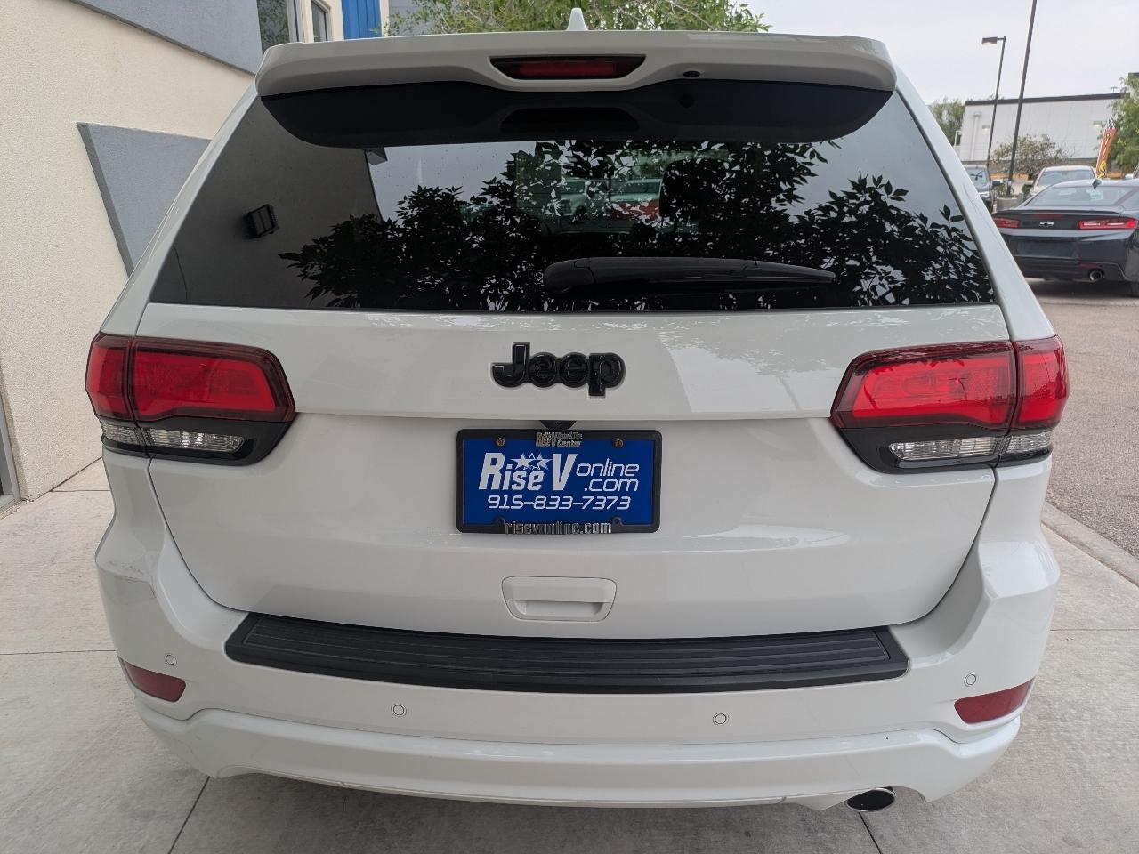 Jeep Grand Cherokee Laredo 2WD 2020