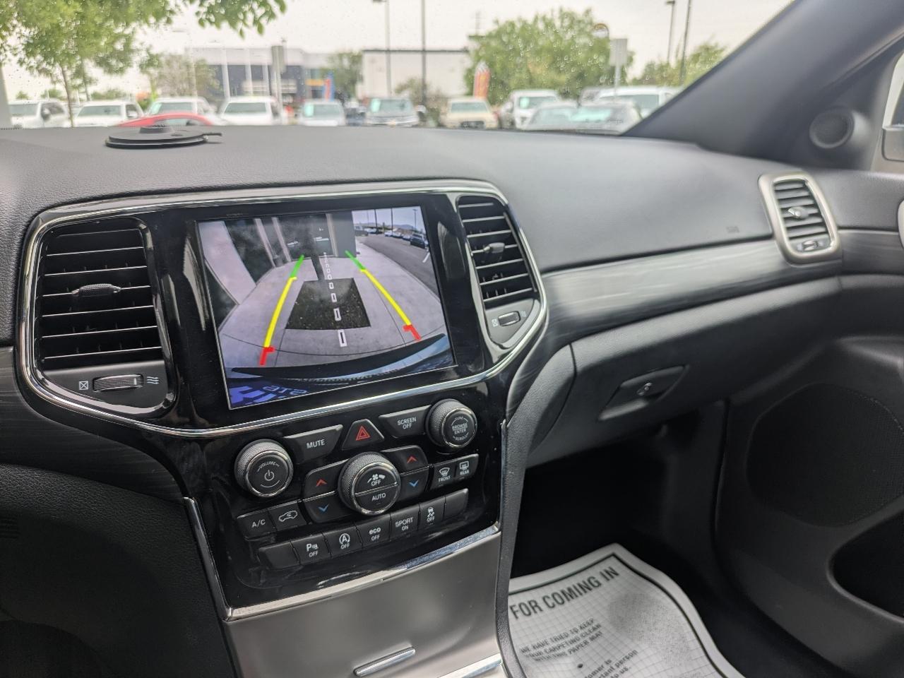 Jeep Grand Cherokee Laredo 2WD 2020
