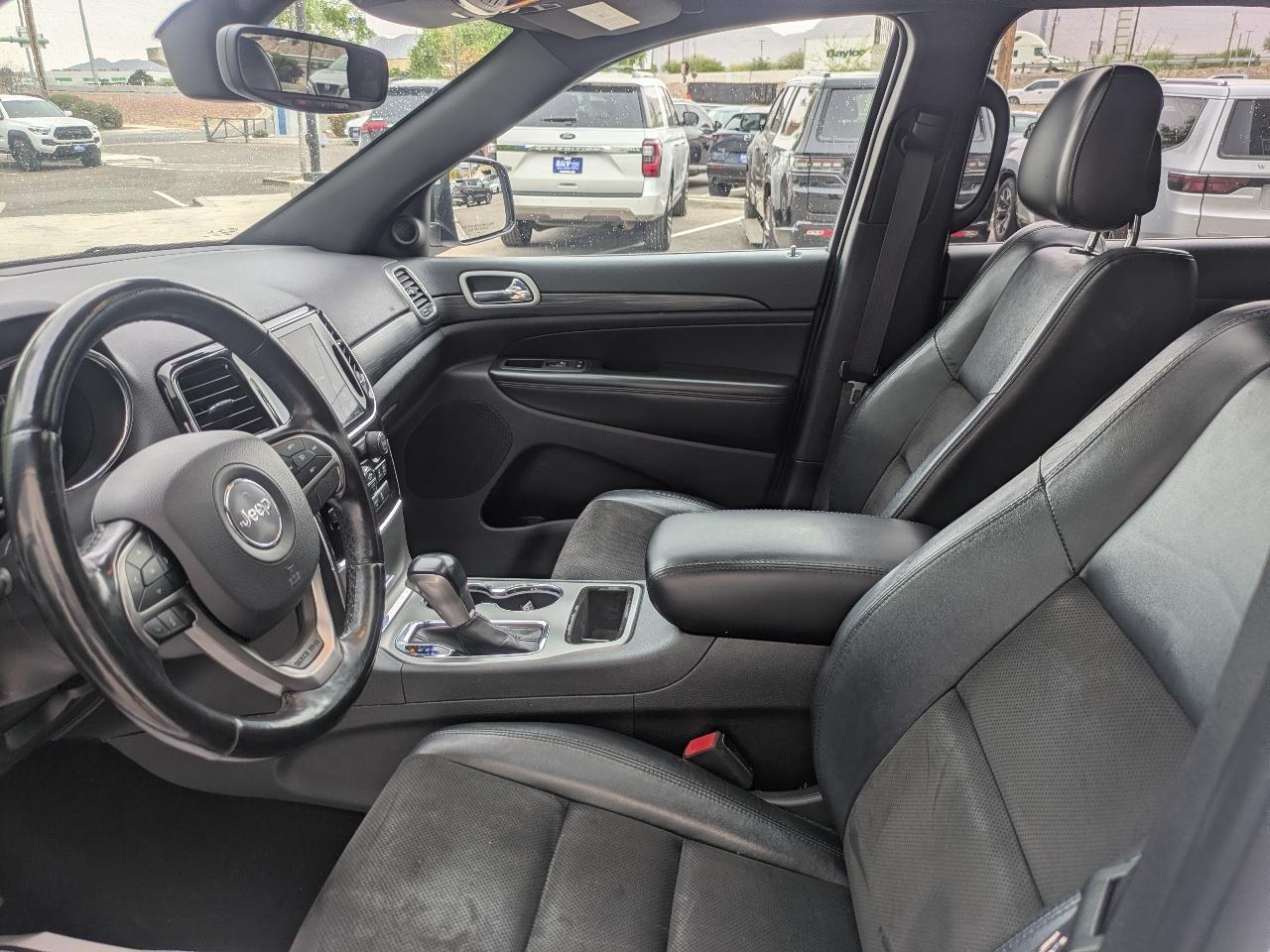 Jeep Grand Cherokee Laredo 2WD 2020