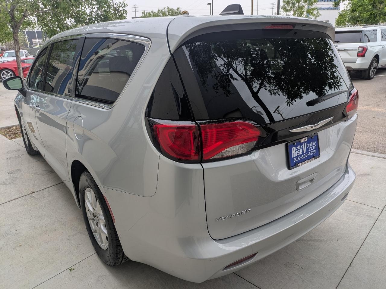 Chrysler Voyager LX 2022