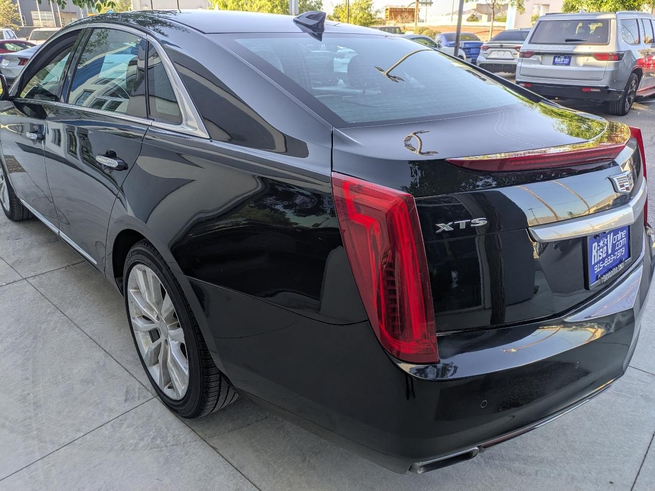 Cadillac XTS Luxury FWD 2017