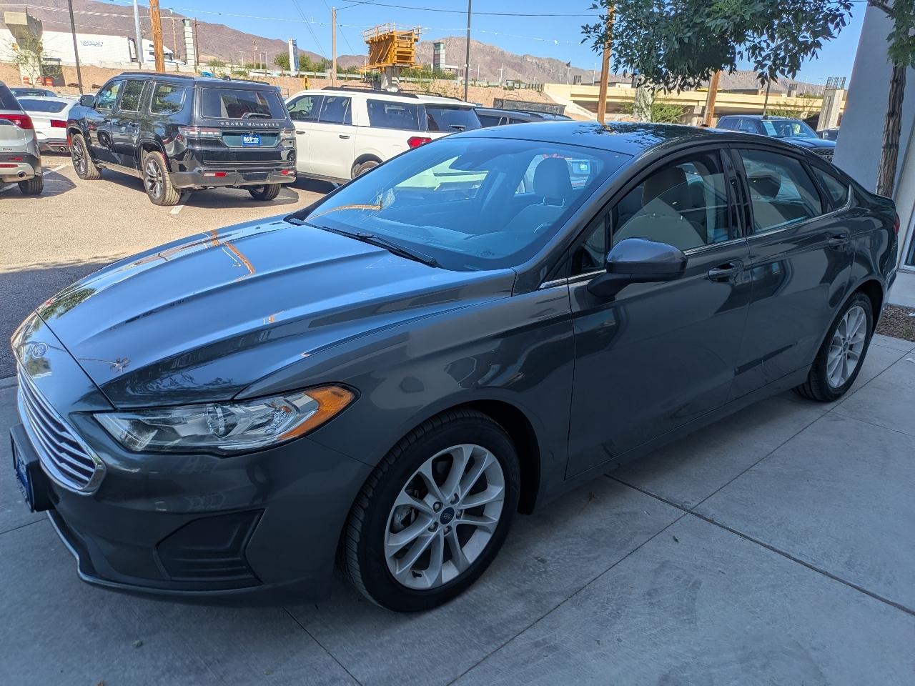 Ford Fusion Hybrid SE 2020