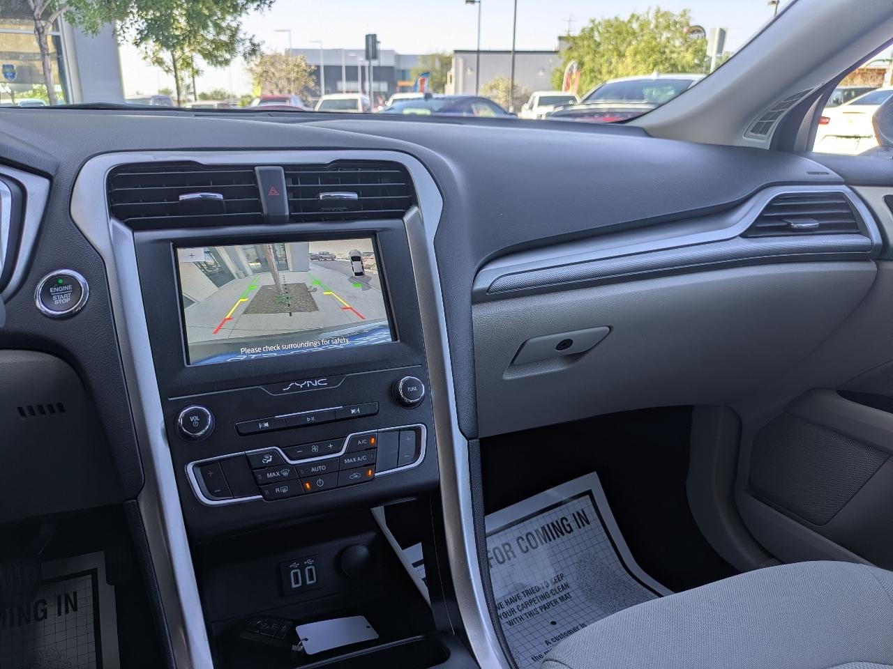 Ford Fusion Hybrid SE 2020
