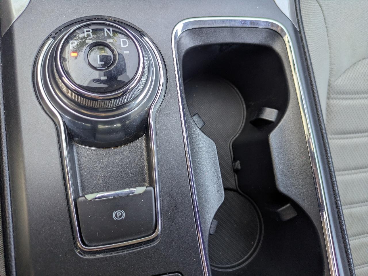 Ford Fusion Hybrid SE 2020