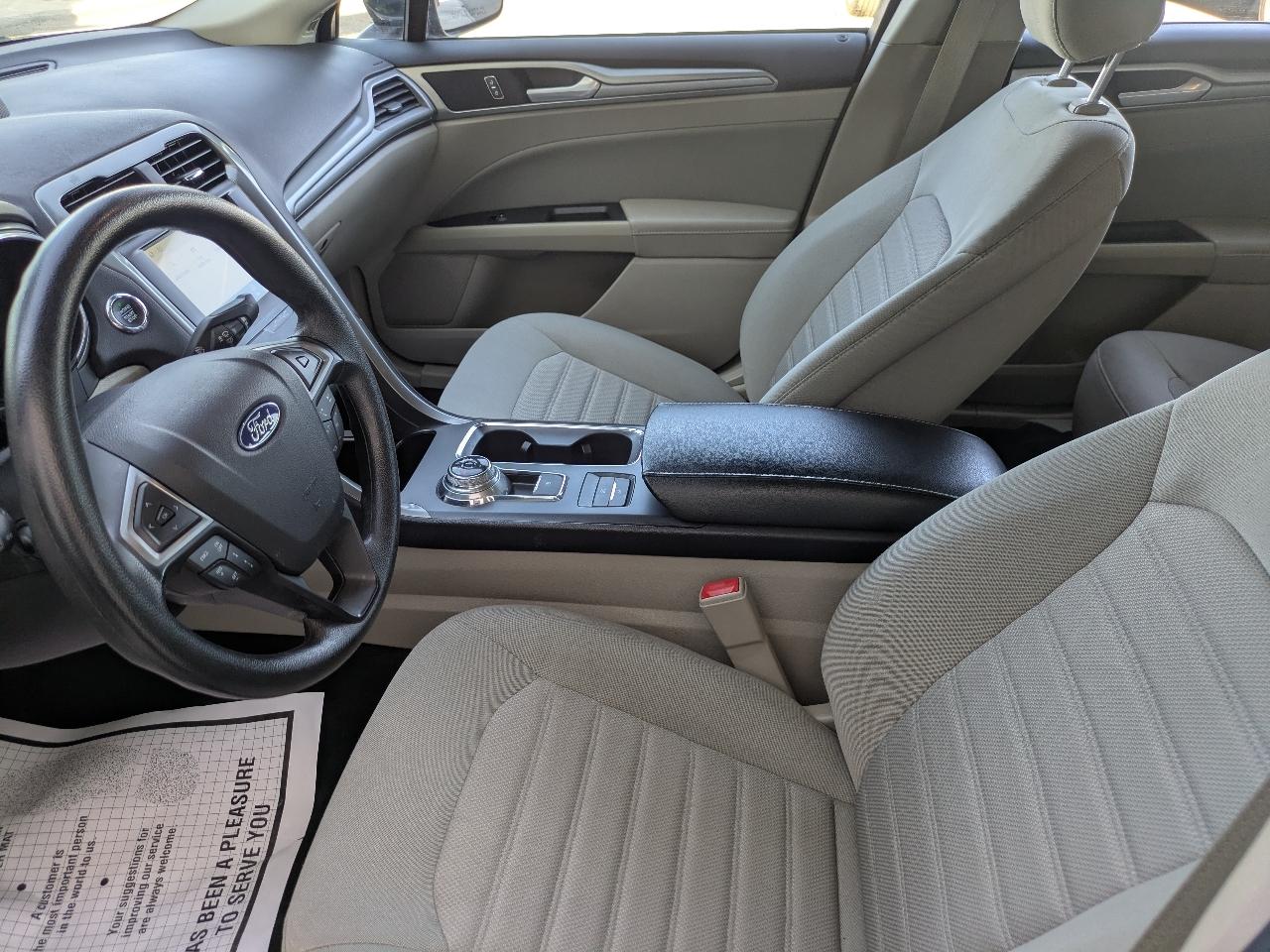 Ford Fusion Hybrid SE 2020