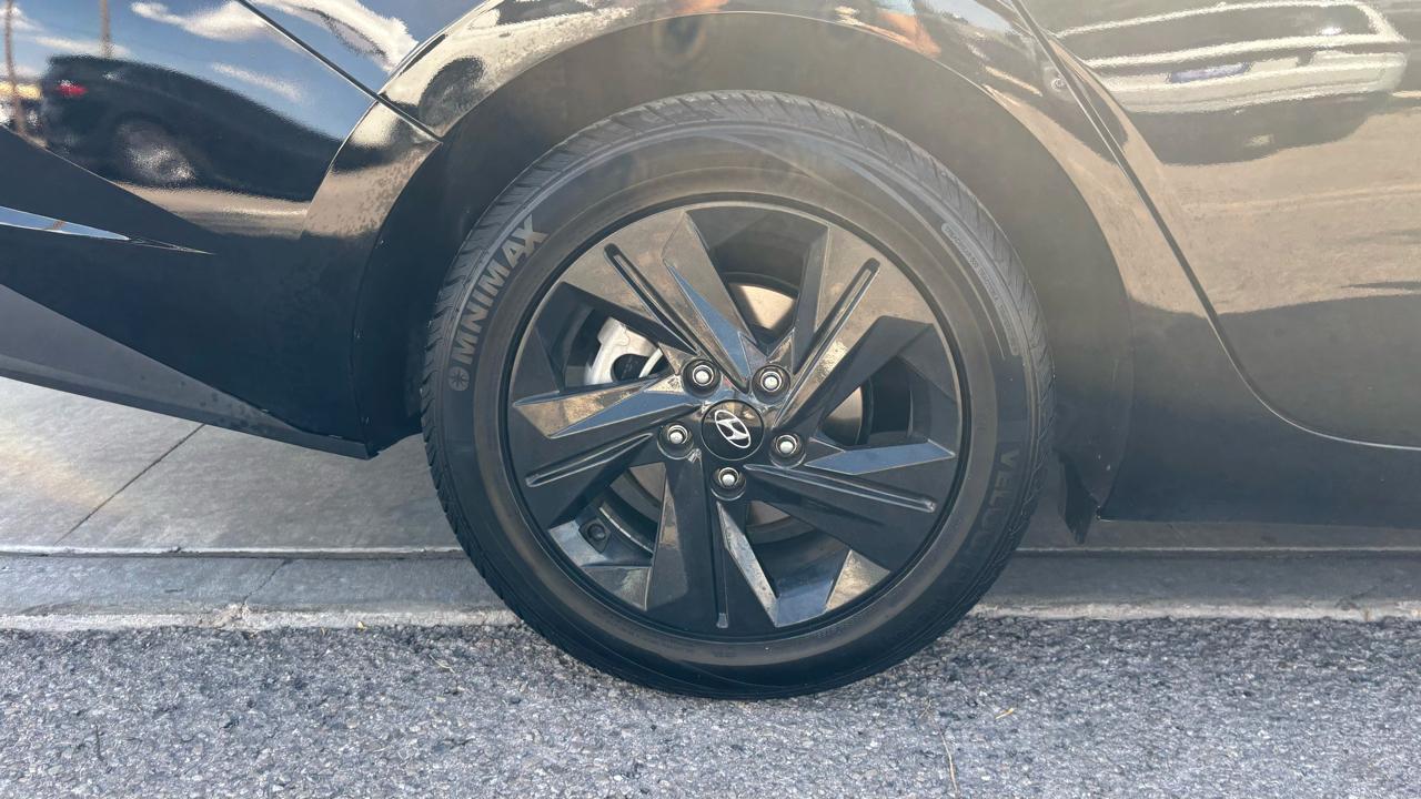 Hyundai Elantra SEL 2023