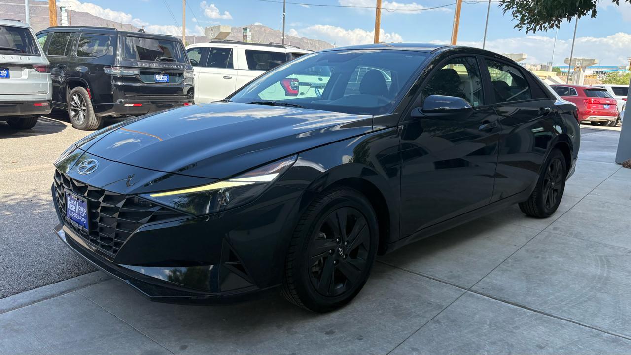 Hyundai Elantra SEL 2023