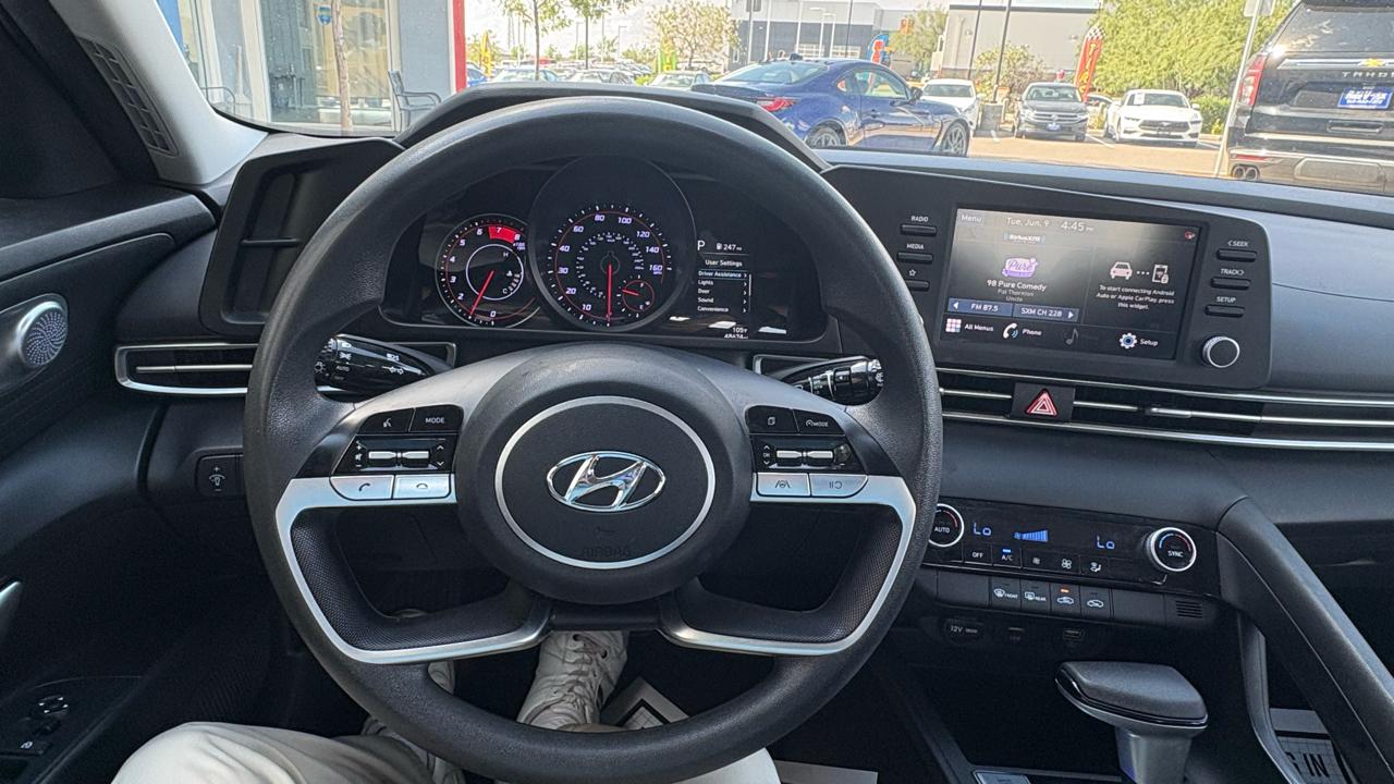 Hyundai Elantra SEL 2023