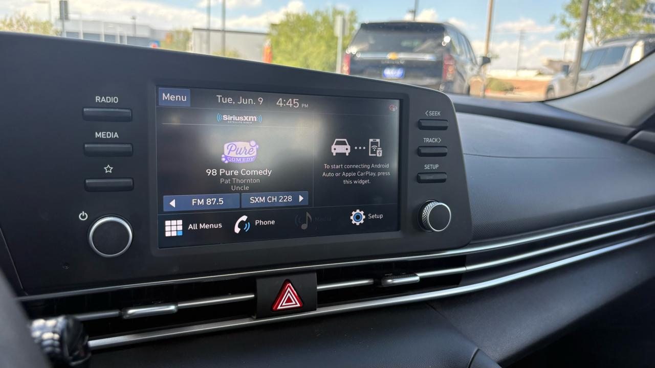 Hyundai Elantra SEL 2023