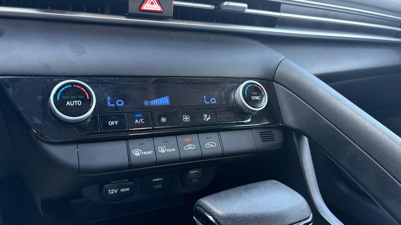 Hyundai Elantra SEL 2023