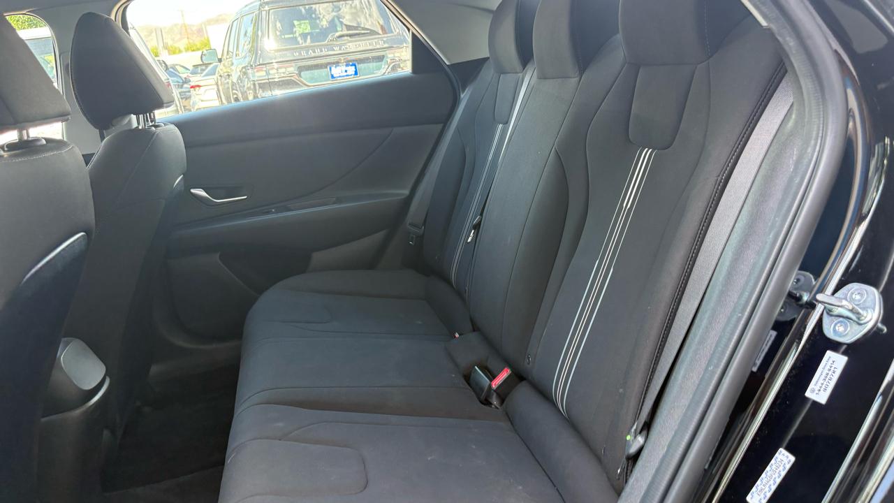 Hyundai Elantra SEL 2023