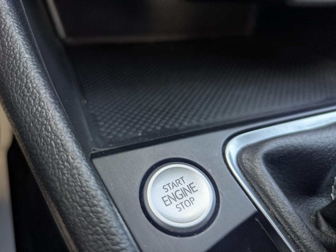 Volkswagen Jetta SE 2024