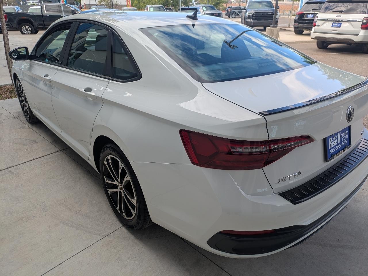 Volkswagen Jetta Sport 2023