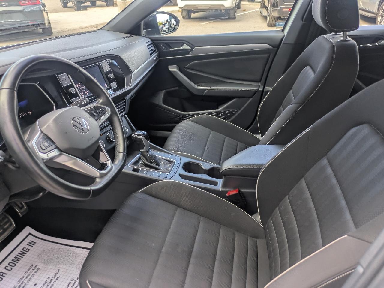 Volkswagen Jetta Sport 2023
