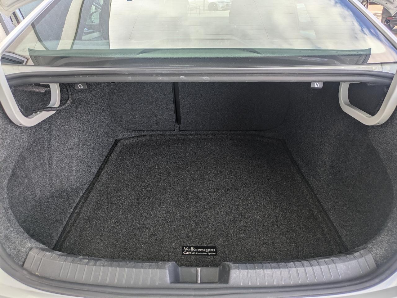 Volkswagen Jetta Sport 2023