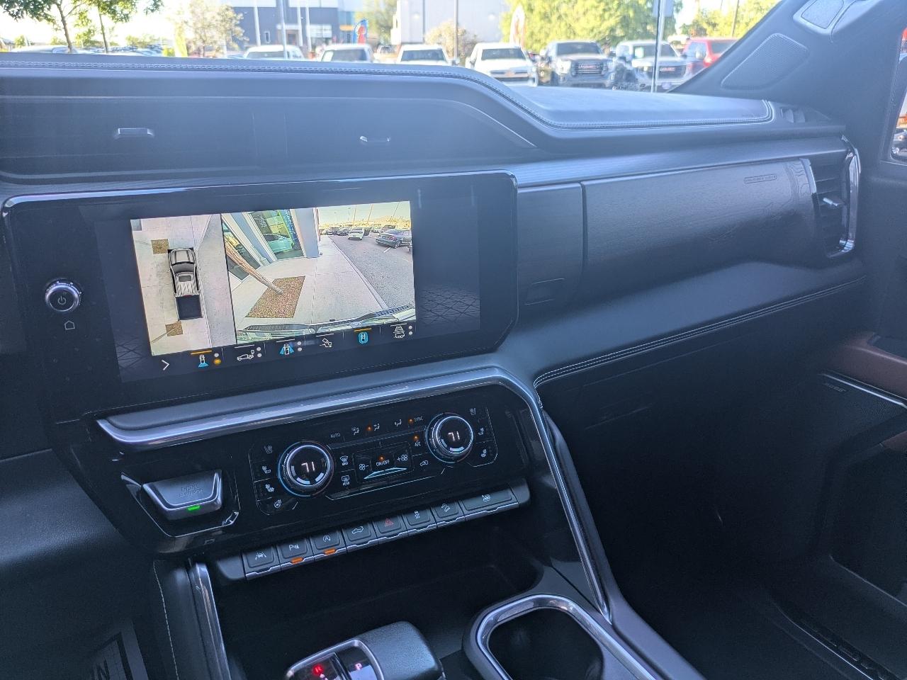 GMC Sierra 1500 Denali Ultimate Crew Cab 4WD 2022