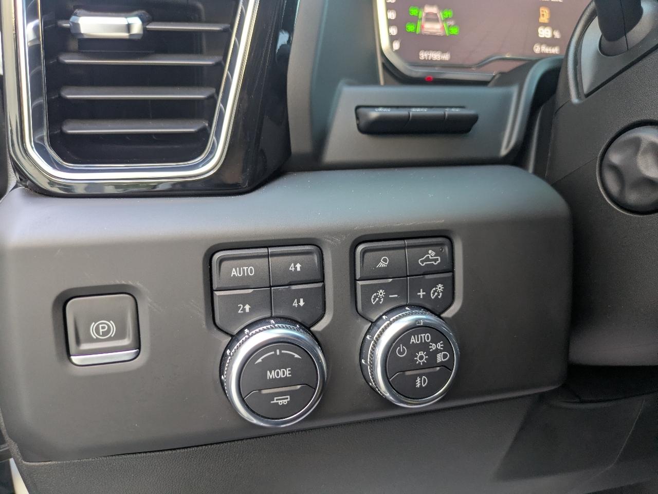 GMC Sierra 1500 Denali Ultimate Crew Cab 4WD 2022