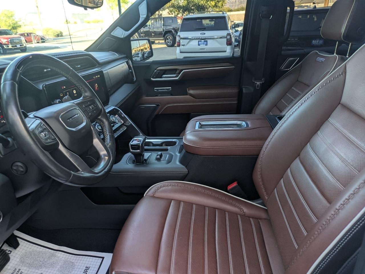 GMC Sierra 1500 Denali Ultimate Crew Cab 4WD 2022