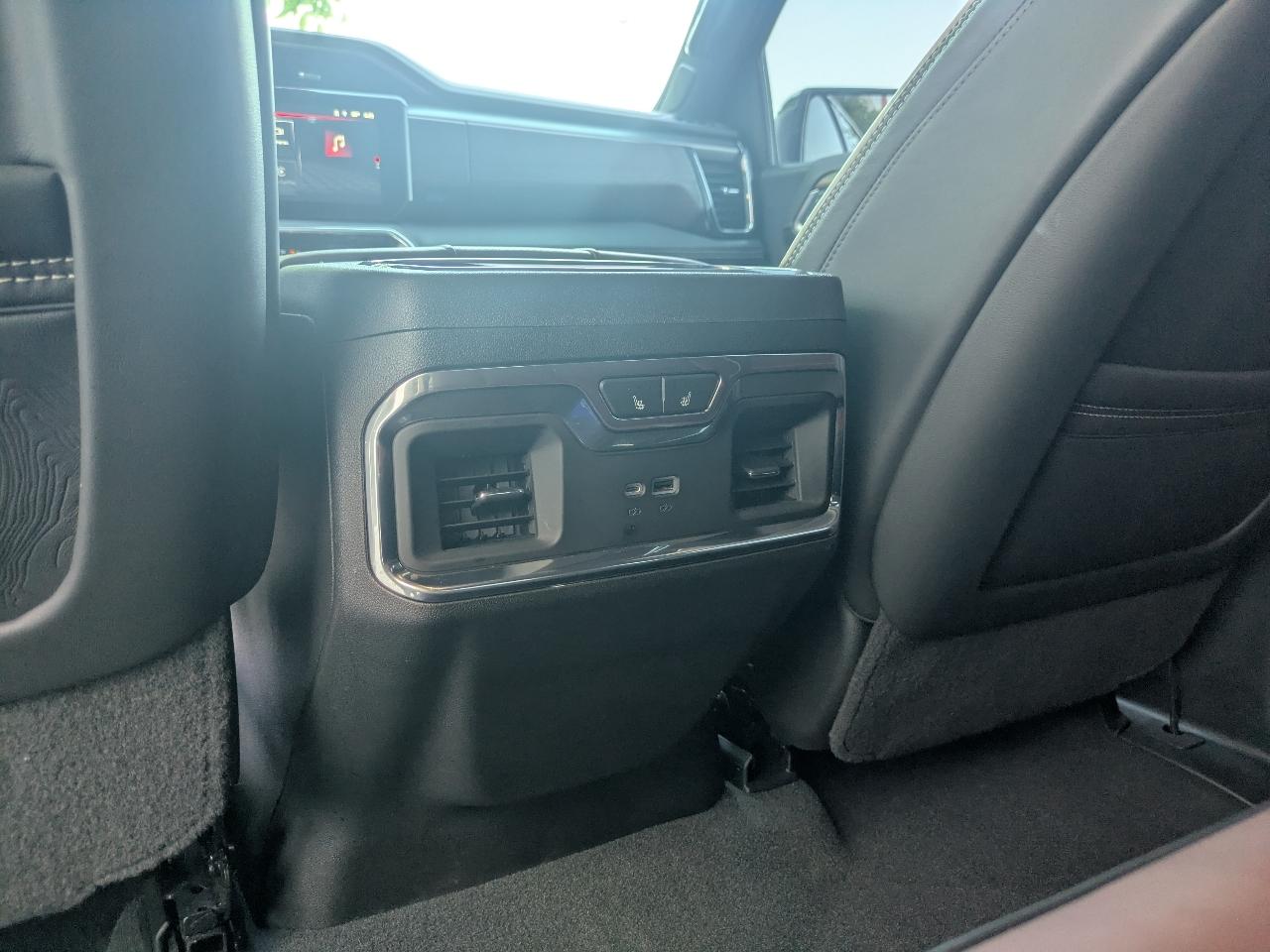 GMC Sierra 1500 Denali Ultimate Crew Cab 4WD 2022