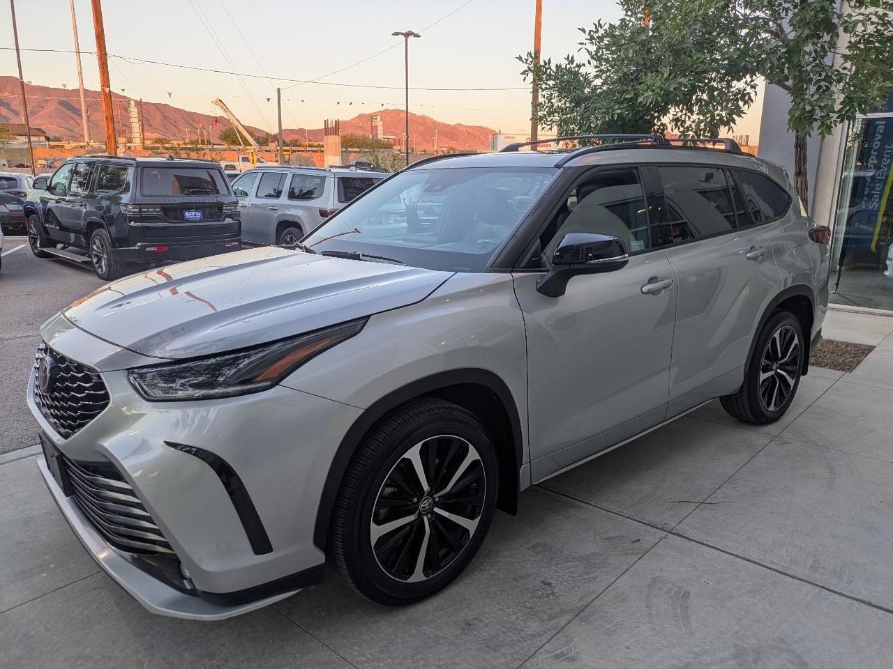 Toyota Highlander XSE FWD V6 2021