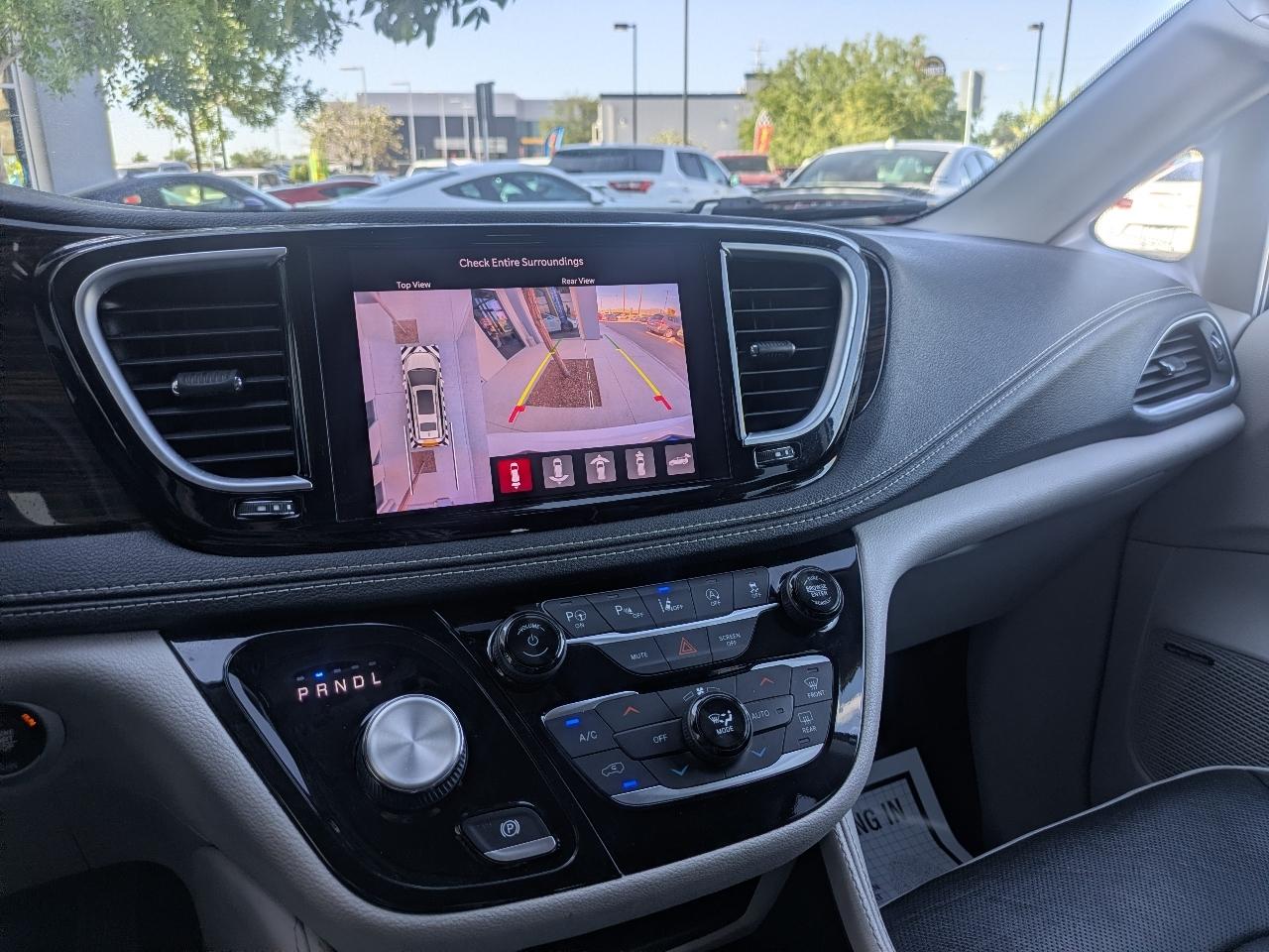 Chrysler Pacifica Limited 2022