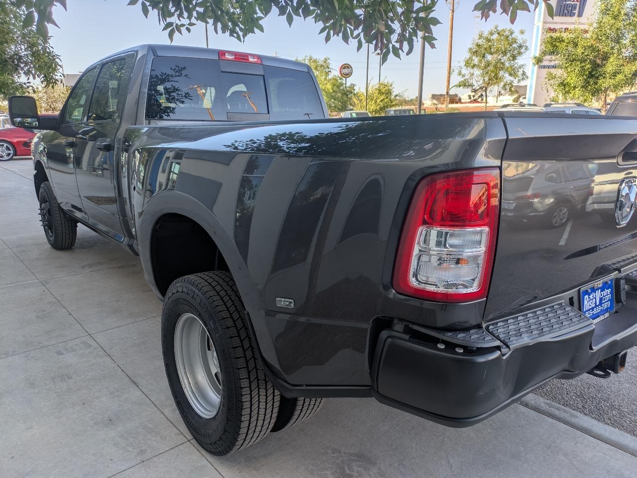 RAM 3500 Tradesman Crew Cab 4WD DRW 2024