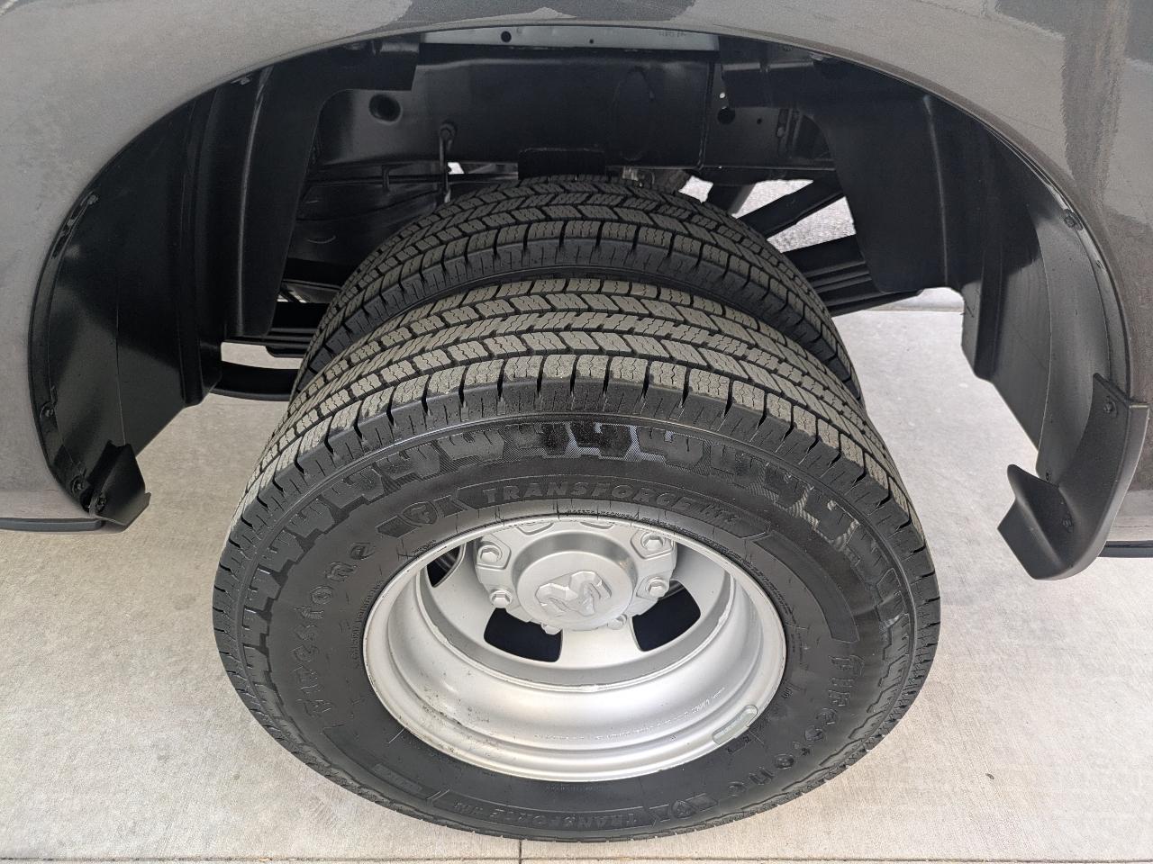 RAM 3500 Tradesman Crew Cab 4WD DRW 2024