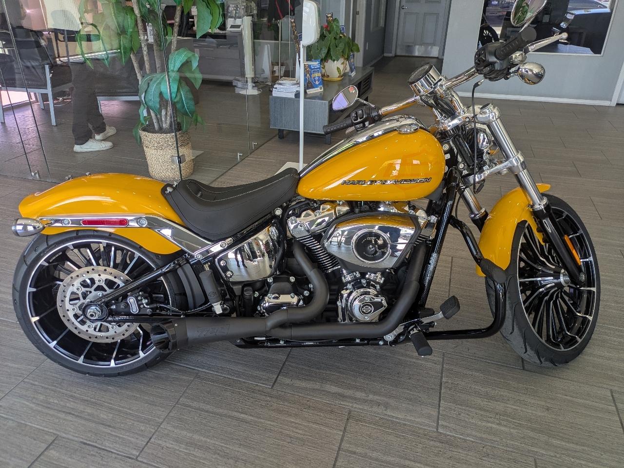 Harley-Davidson Breakout  2025