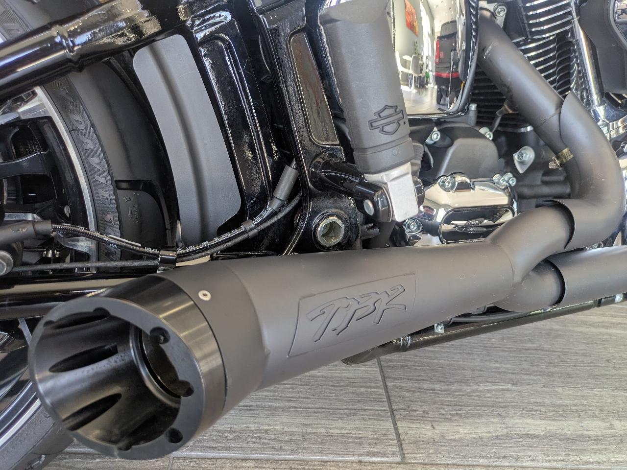 Harley-Davidson Breakout  2025