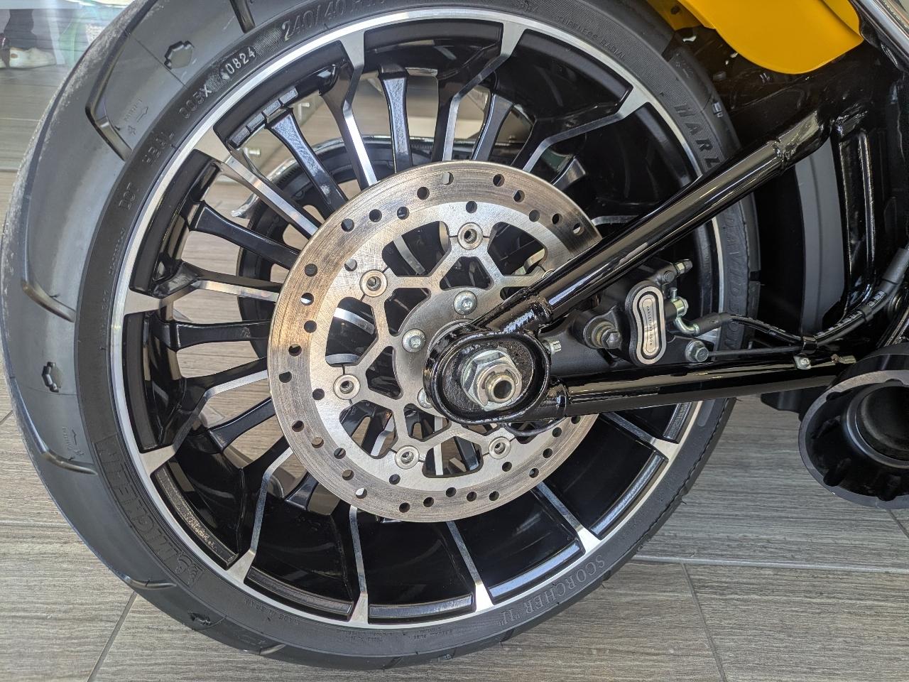 Harley-Davidson Breakout  2025