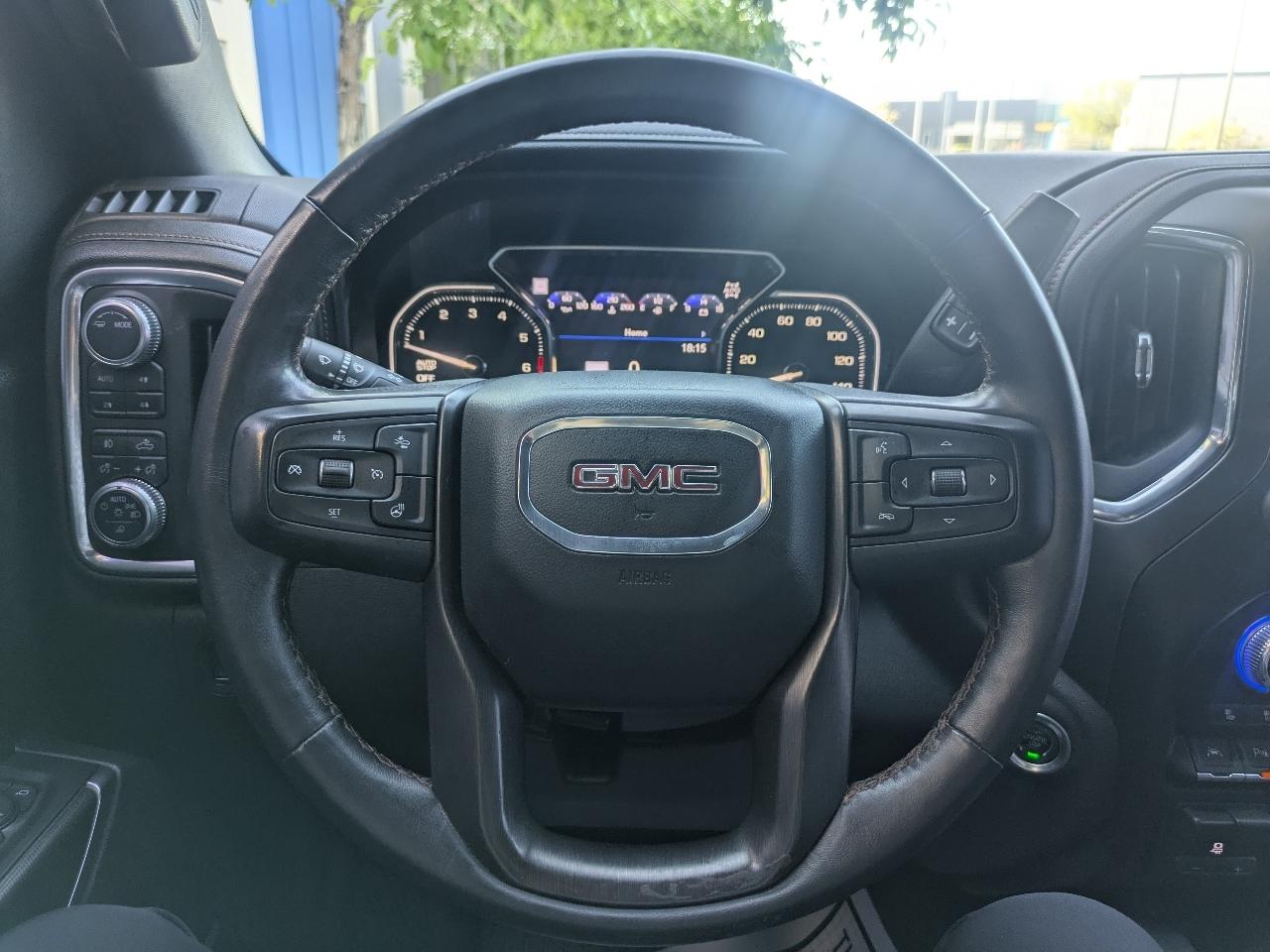 GMC Sierra 1500 AT4 Crew Cab Short Box 4WD 2020