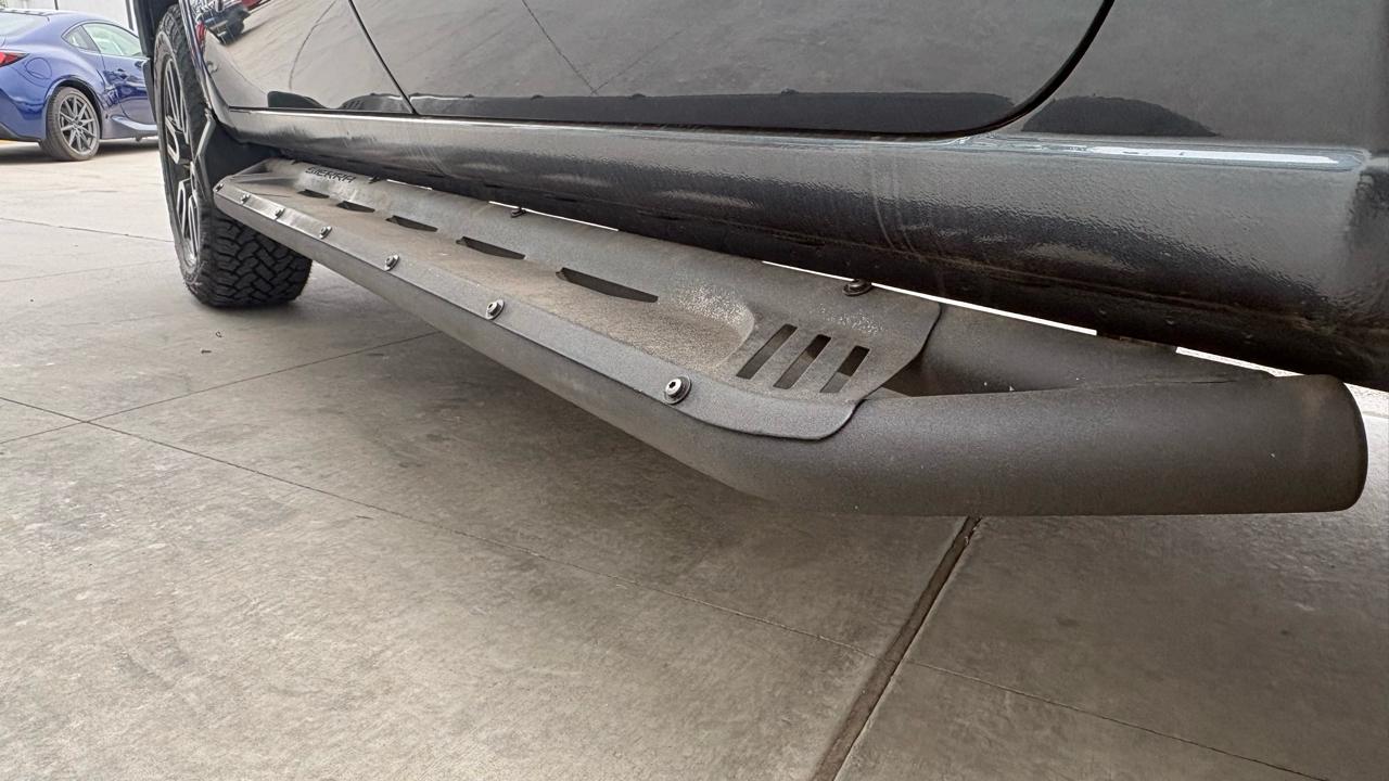 GMC Sierra 1500 AT4 Crew Cab Short Box 4WD 2020