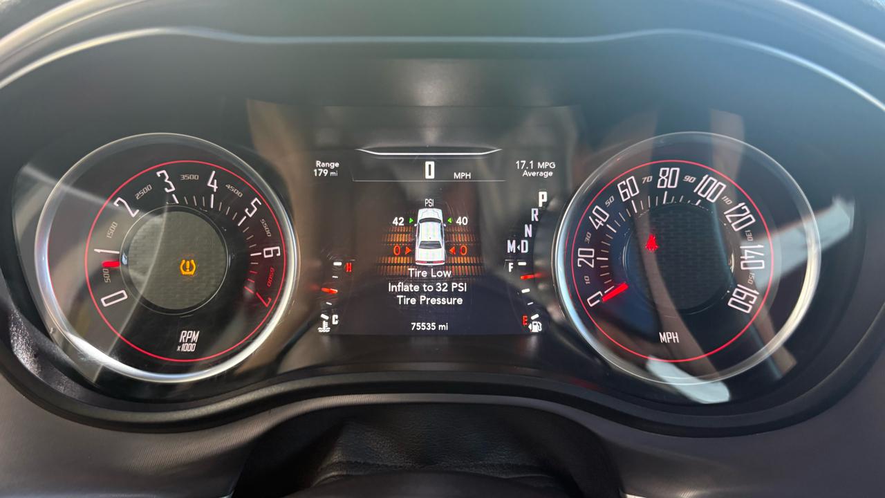 Dodge Challenger SXT 2019