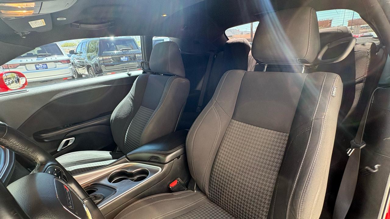 Dodge Challenger SXT 2019