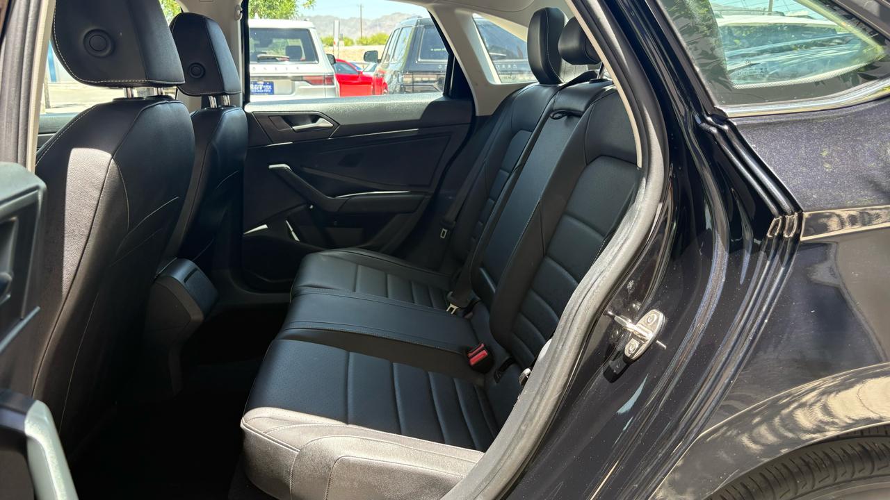 Volkswagen Jetta SE 2024