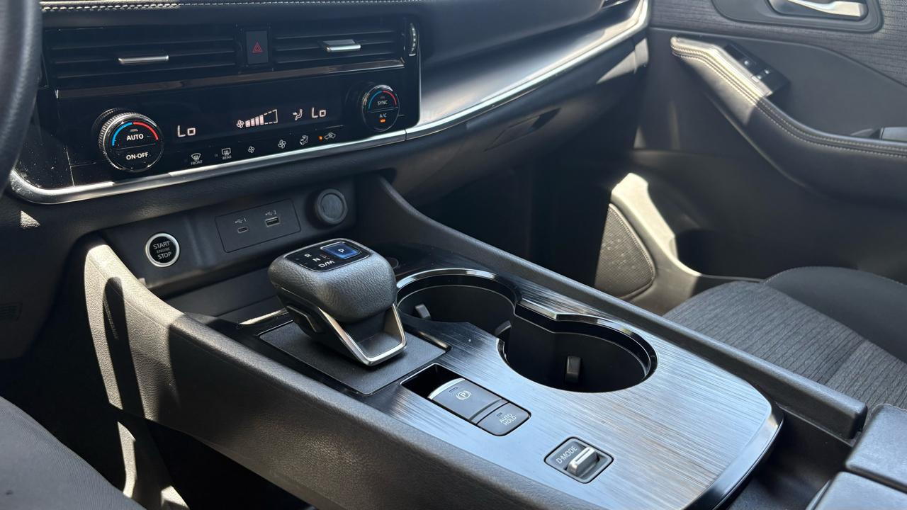 Nissan Rogue SV 2022