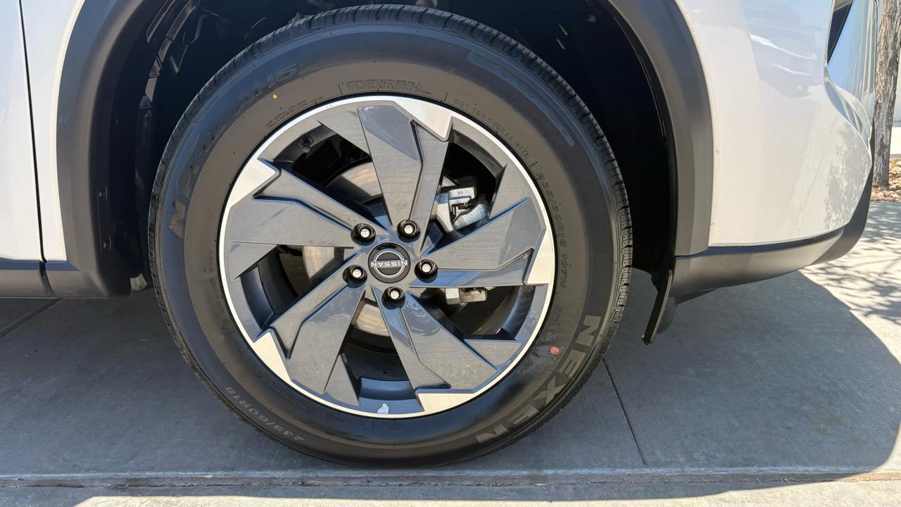 Nissan Rogue SV 2025