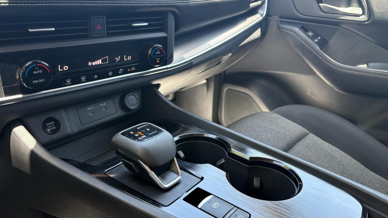Nissan Rogue SV 2025