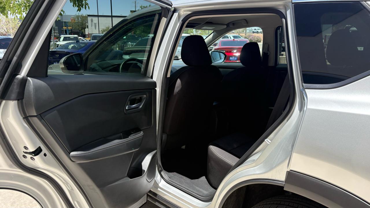Nissan Rogue SV 2025