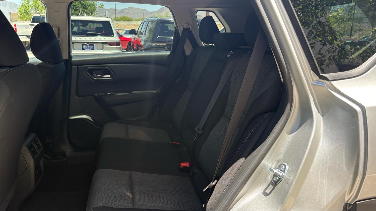 Nissan Rogue SV 2025
