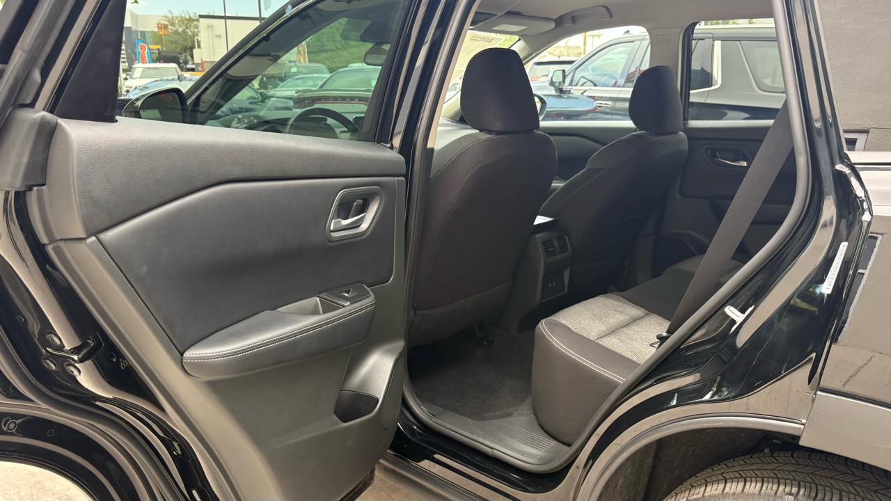 Nissan Rogue SV 2025