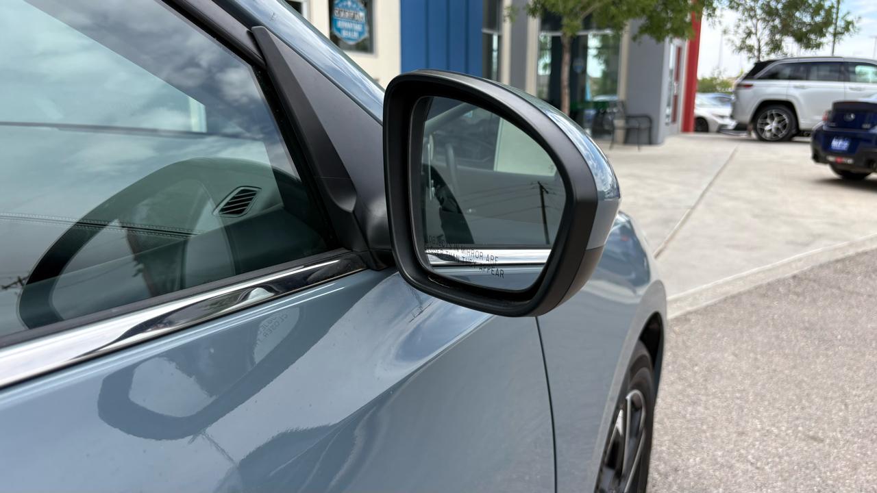 Nissan Sentra SV 2025