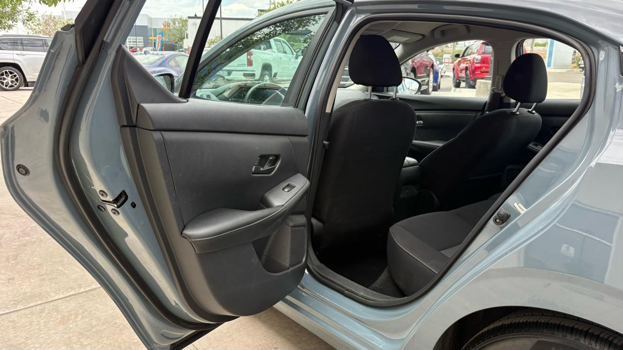Nissan Sentra SV 2025