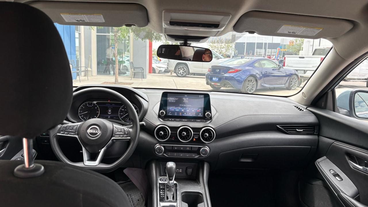 Nissan Sentra SV 2025