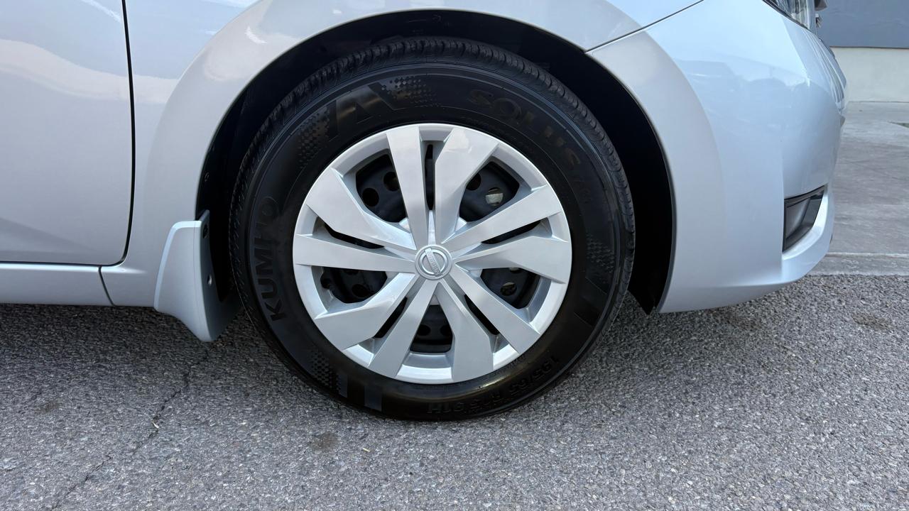 Nissan Versa S CVT 2025