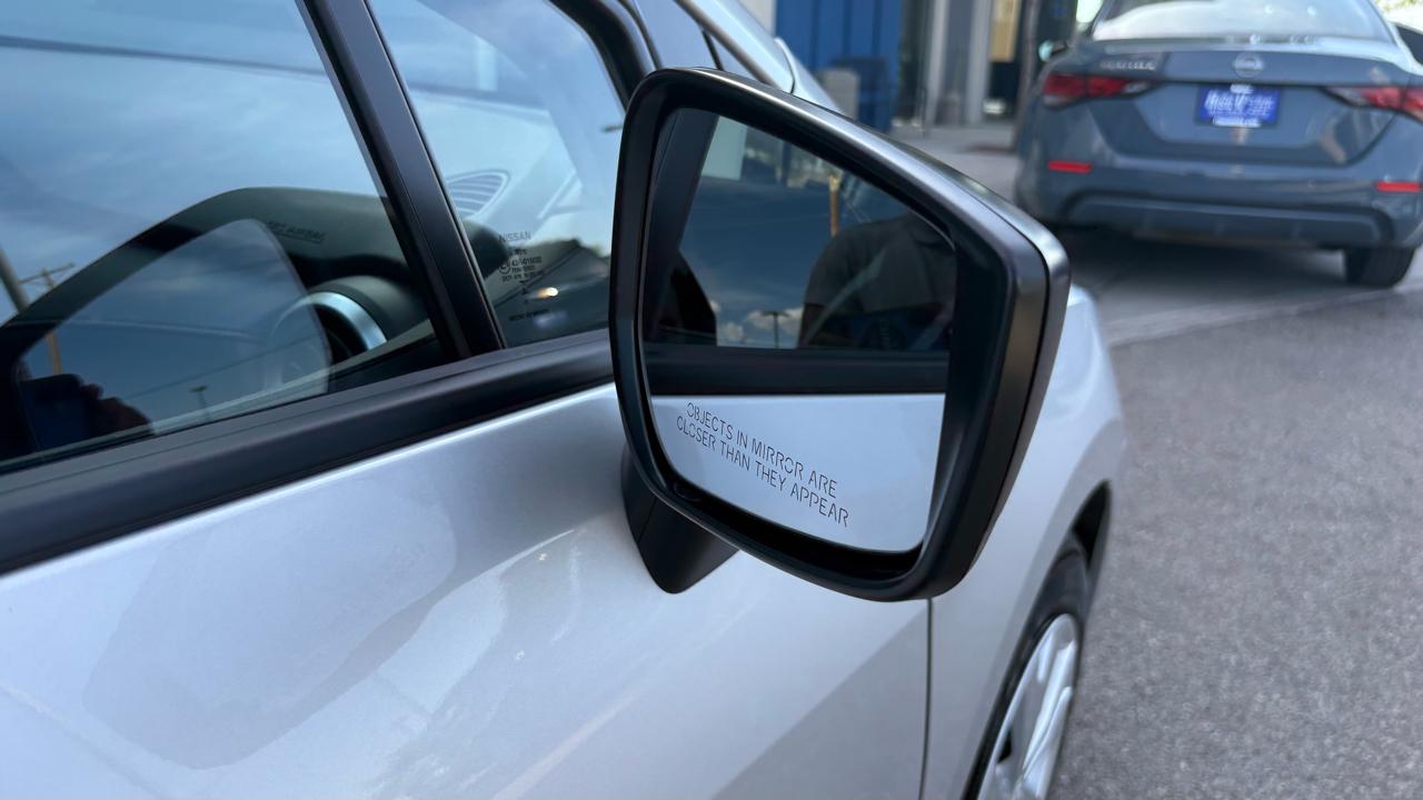 Nissan Versa S CVT 2025