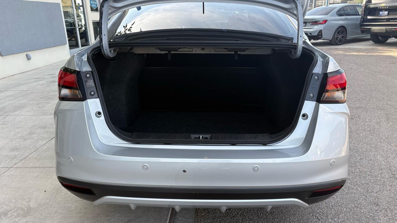 Nissan Versa S CVT 2025
